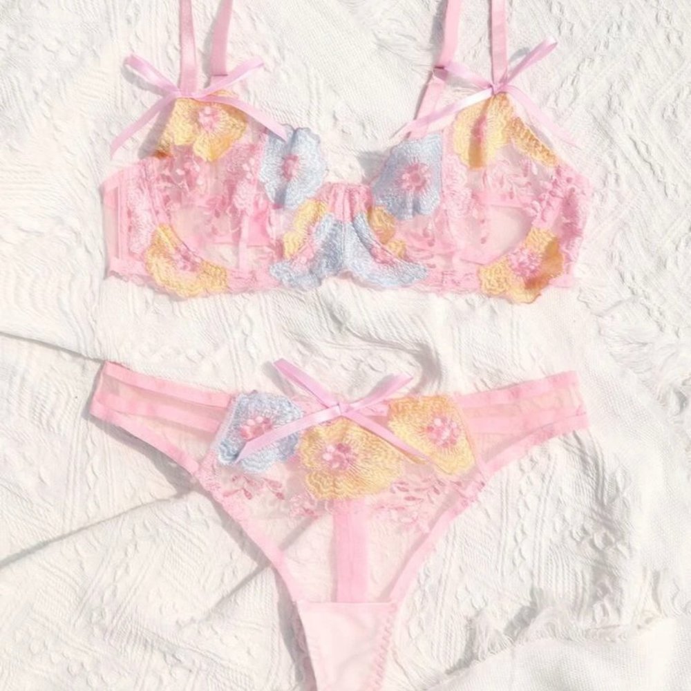 Floral Lace Pink Bra Set